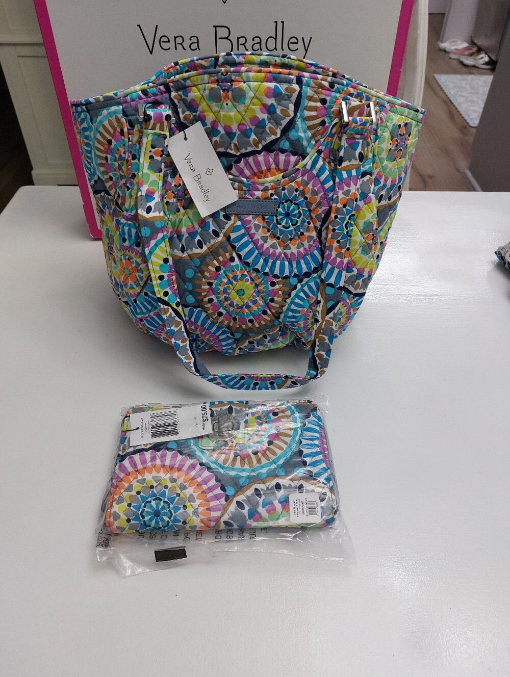 Vera Bradley Sunny Medallion Set Glenna & Turnlock Wallet NWT